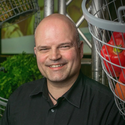 Dr. ing. Peter J Voshol, PhD